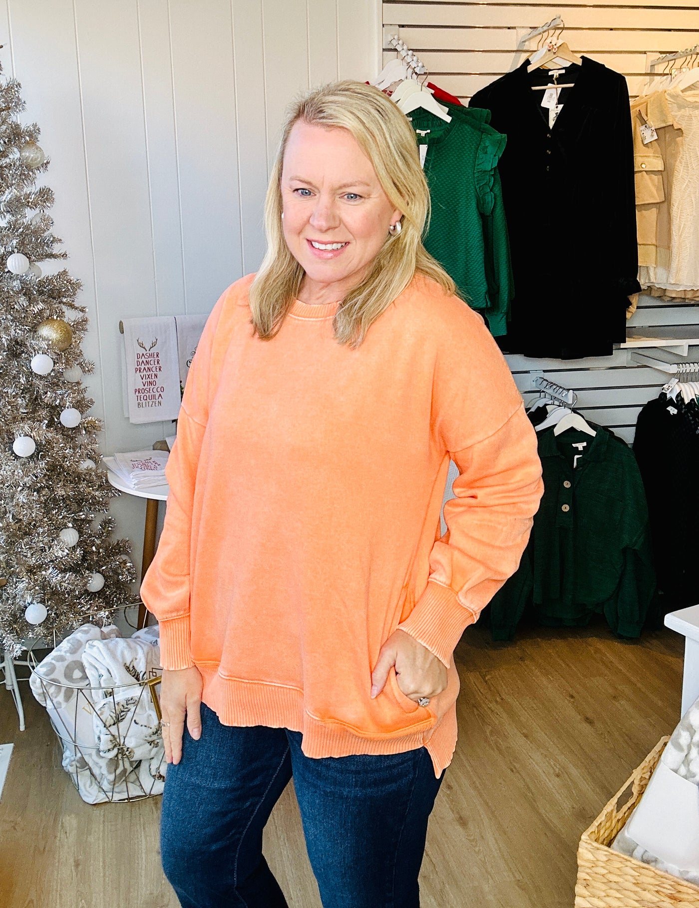 The Best Pullover w-Pockets - Light Orange