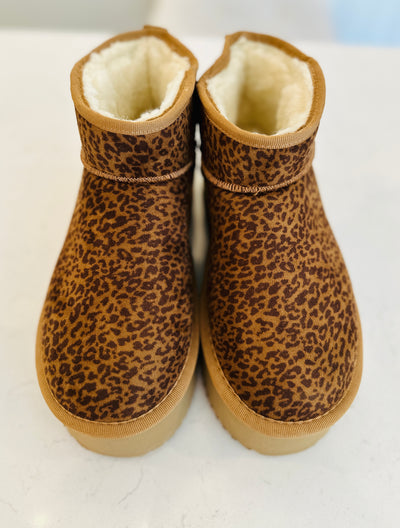 Corkys Room Service - Leopard