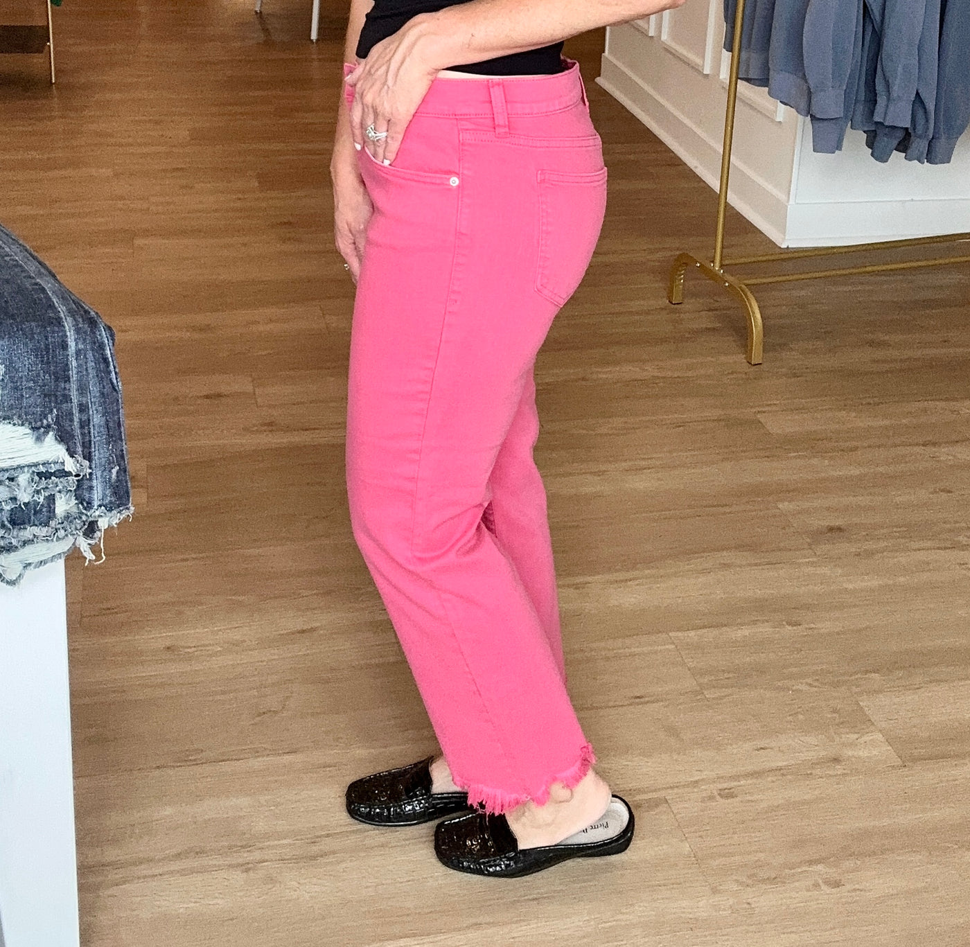 Mid Rise Straight Jeans - Pink