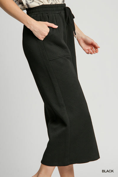 Crop Lightweight Textured Pants - Black